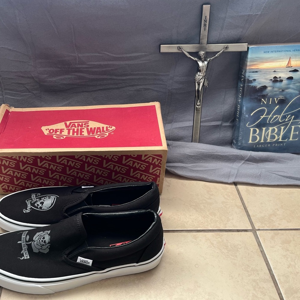 Vans Black Slip-On Sneakers with Skull Graphics - Picture 2 of 9